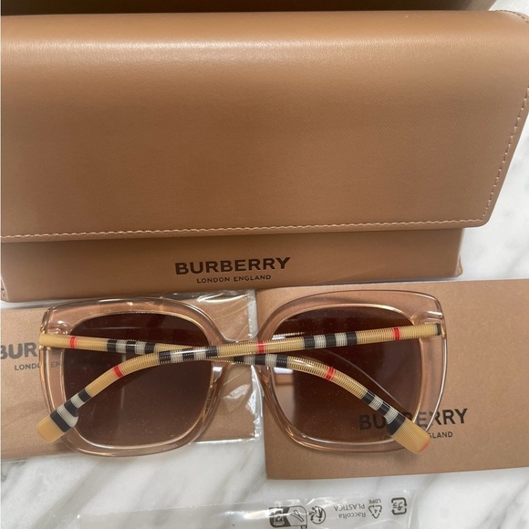 BURBERRY PEACH TRANSPARENT FRAMES WITH ICONIC VINTAGE CHECK MONOGRAM PATTERN ARM - Picture 13 of 16
